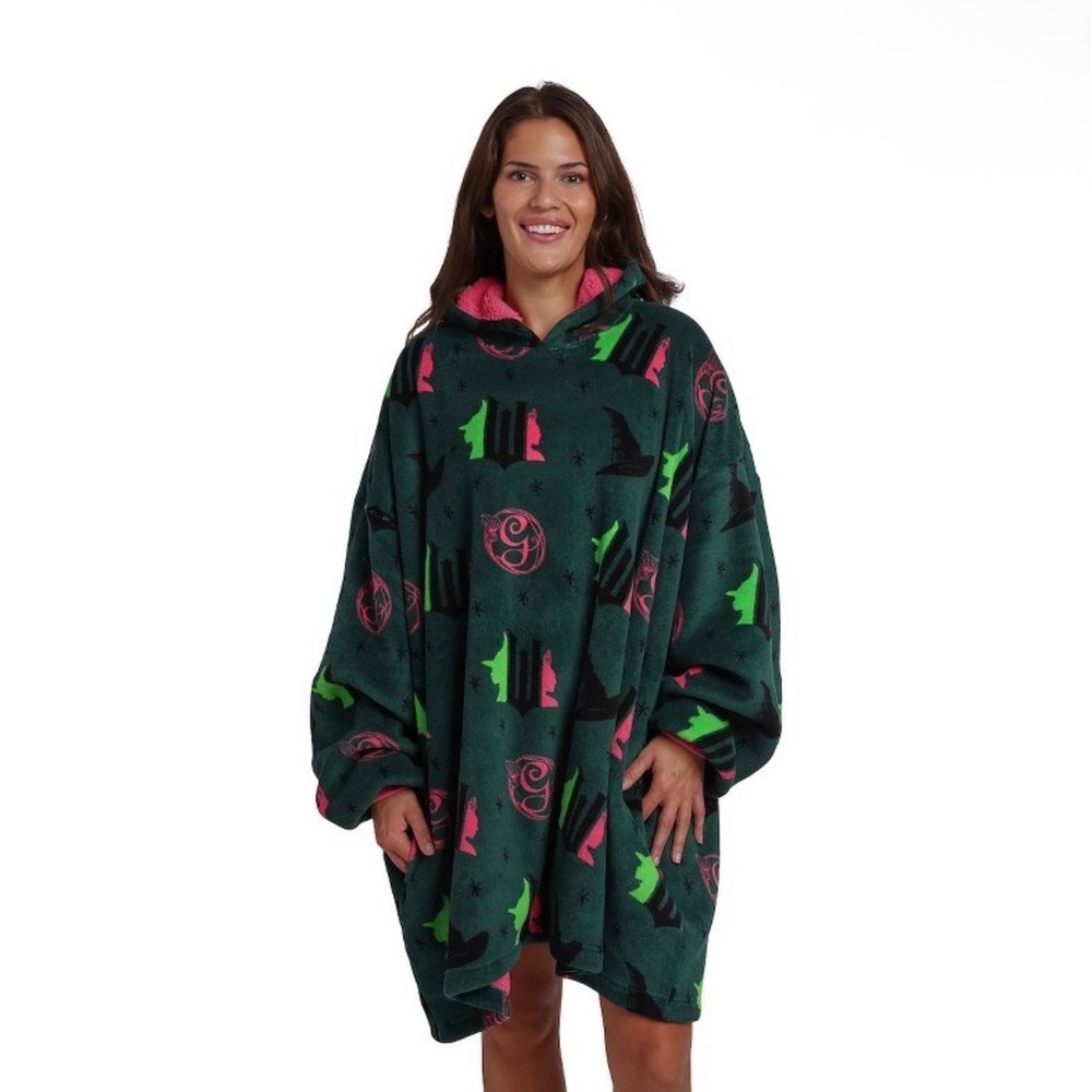 Wicked Movie Mad Engine Kids Oversized Sherpa Fleece Hoodie Green S/M